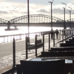 Wahnsinnig romantischer Blick von unserer Terrasse direkt am Rhein in Köln: Mieten Sie unsere Räume für Ihre Feier!