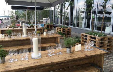 Urban Gardening Terrasse am Rhein in Köln mieten, BBQ Gartenparty