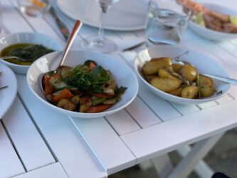 Mediterrane Küche als Hochzeitsessen in der Eventlocation Pe303 in Köln